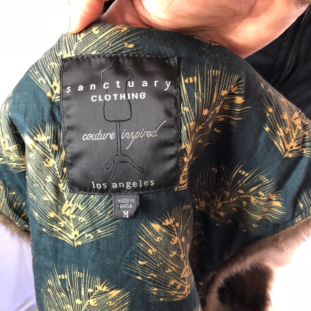 Faux fur vest - Picture 6 of 7